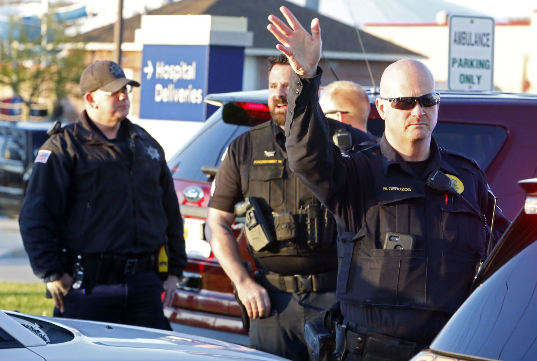 First responders recognize north Lake County health care workers